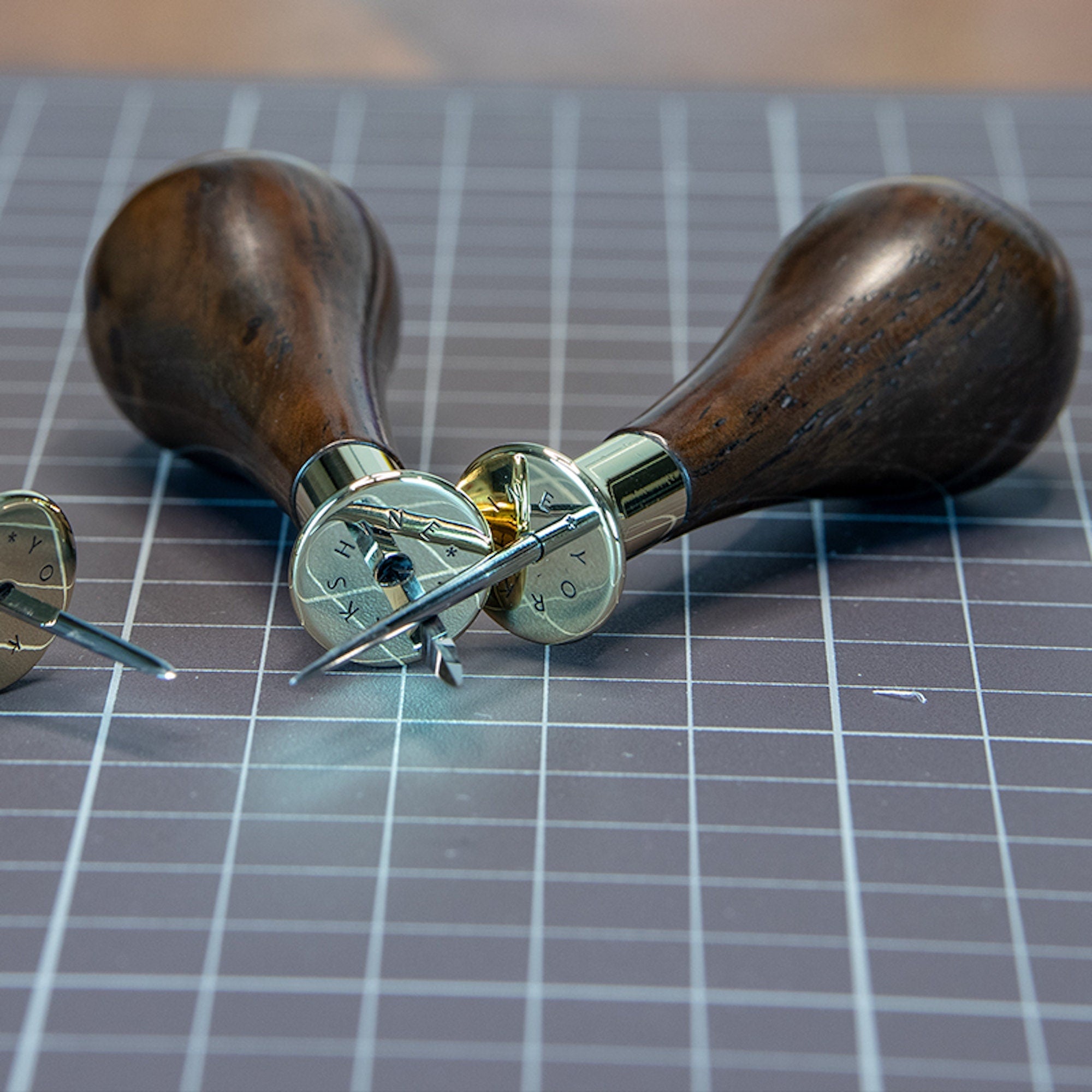 Rounded Awl Leather Sewing T-Shaped Awl, Rounded, Flat And Rhombus Style Stitching ...